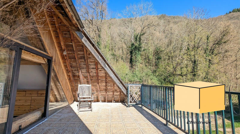 Maison ancienne - 136 m² - 8 pièces