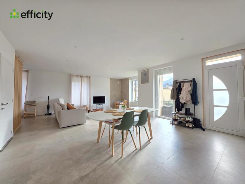 Maison - 120 m² - 6 pièces