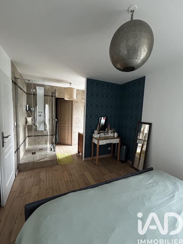 Maison - 180 m² - 8 pièces