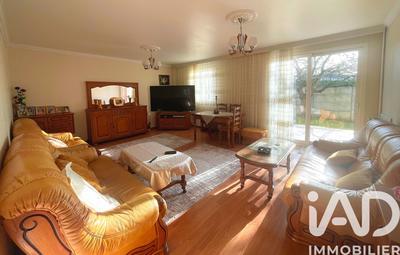 Maison - 215 m² - 8 pièces