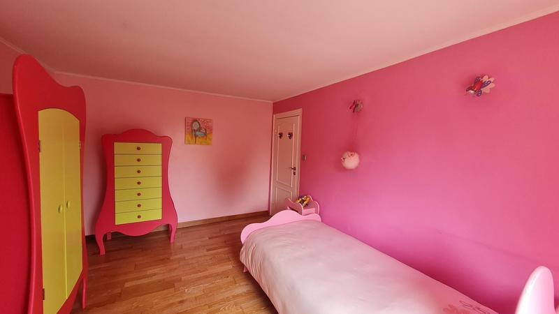 Maison - 240 m² - 9 pièces