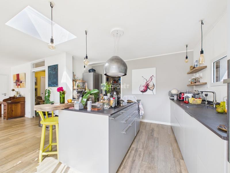 Maison - 137 m² - 5 pièces