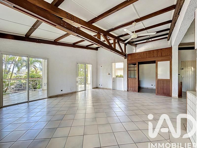 Maison - 245 m² - 8 pièces