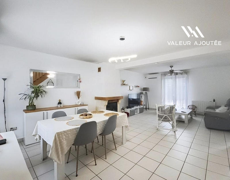 Maison traditionnelle - 109 m² - 6 pièces