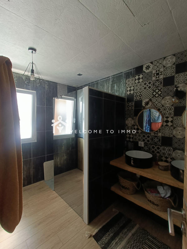 Maison - 175 m² - 8 pièces