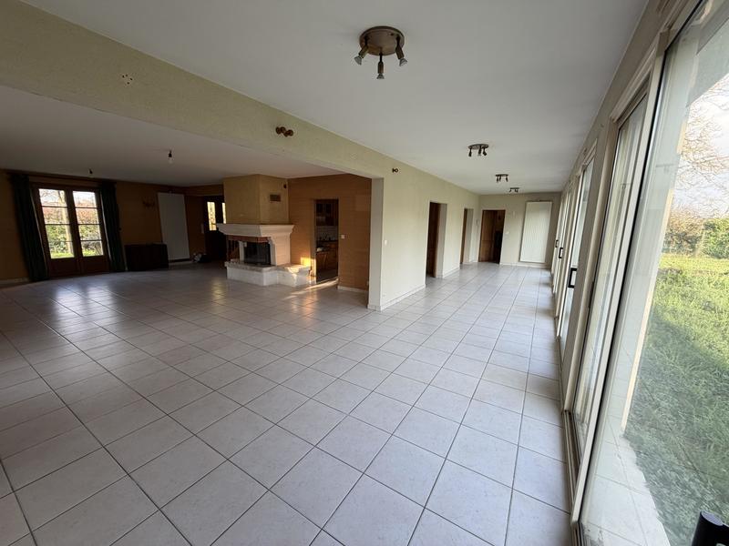 Maison - 261 m² - 7 pièces