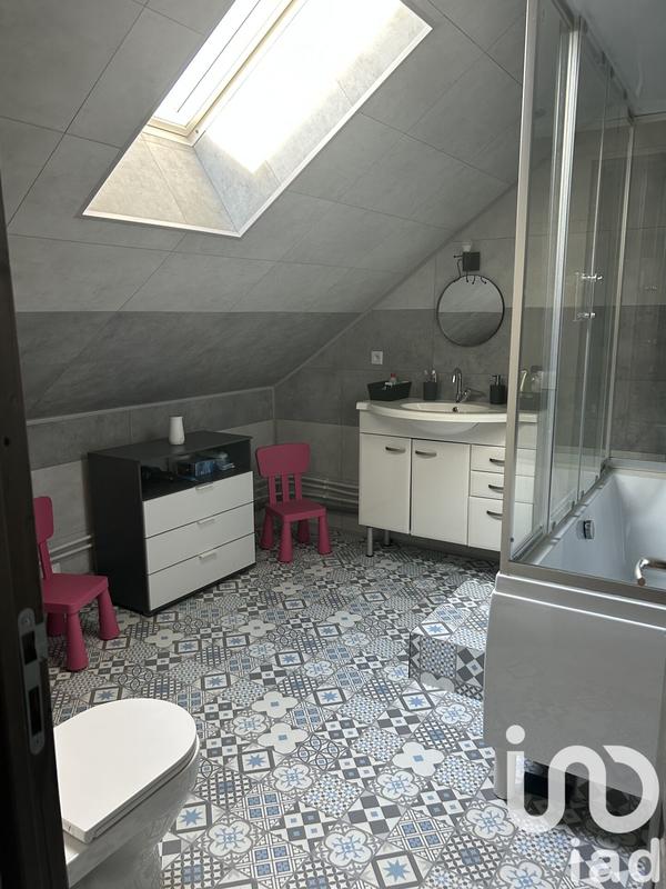 Maison - 160 m² - 12 pièces