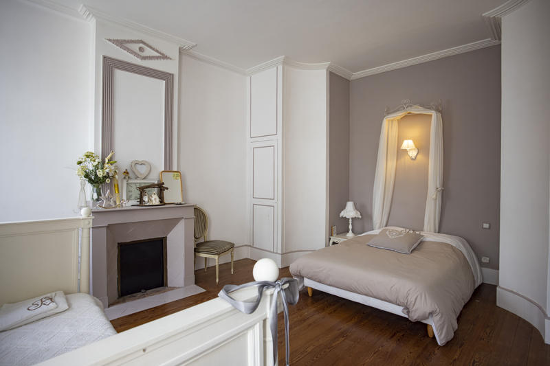 Maison - 826 m² - 19 pièces