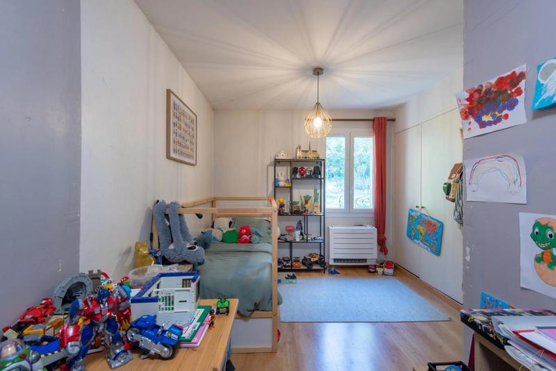 Maison - 255 m² - 10 pièces