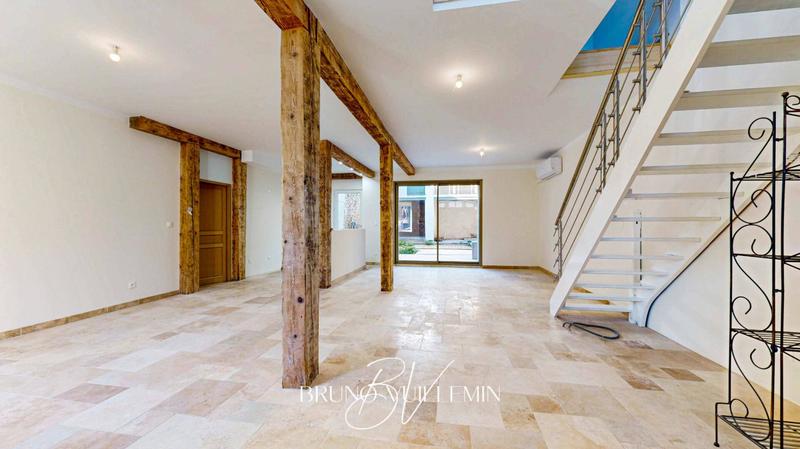 Maison - 155 m² - 5 pièces