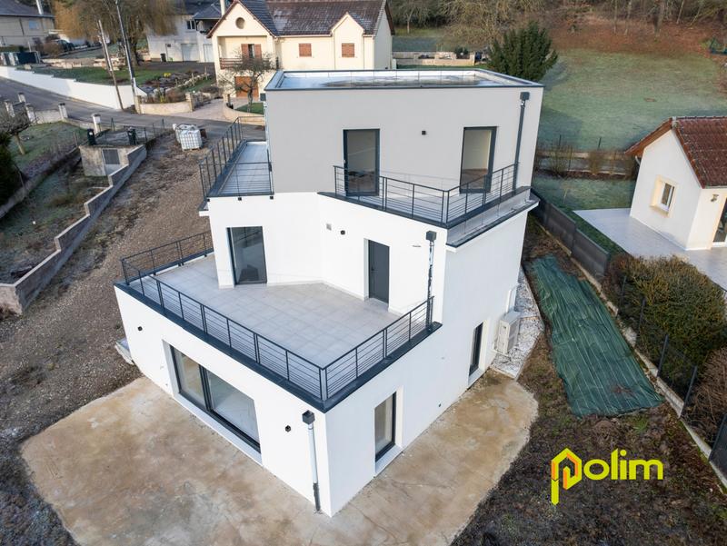 Maison - 139 m² - 6 pièces