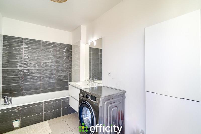 Appartement - 82 m² - 4 pièces