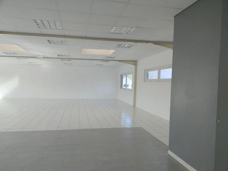Bureau - 185 m² - 1 pièce