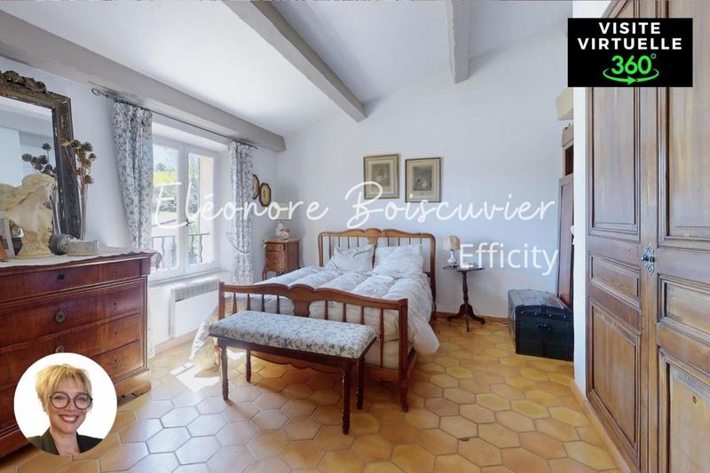 Maison - 210 m² - 8 pièces