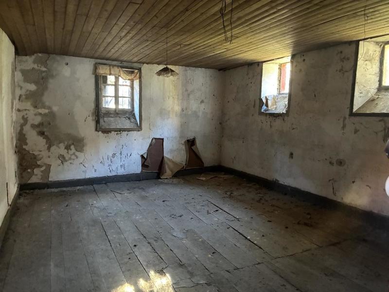 Propriété - 105 m² - 8 pièces