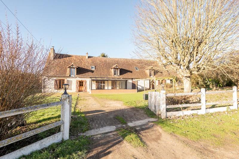 Maison - 200 m² - 9 pièces