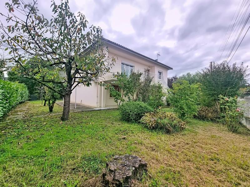 Maison - 145 m² - 8 pièces