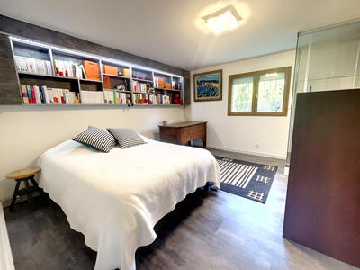 Villa - 217 m² - 8 pièces