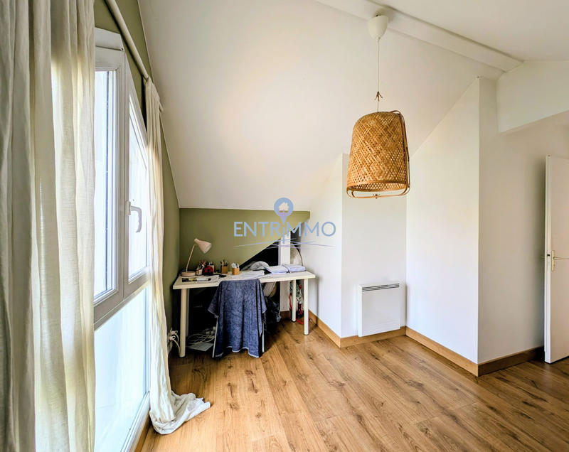 Maison - 96 m² - 5 pièces