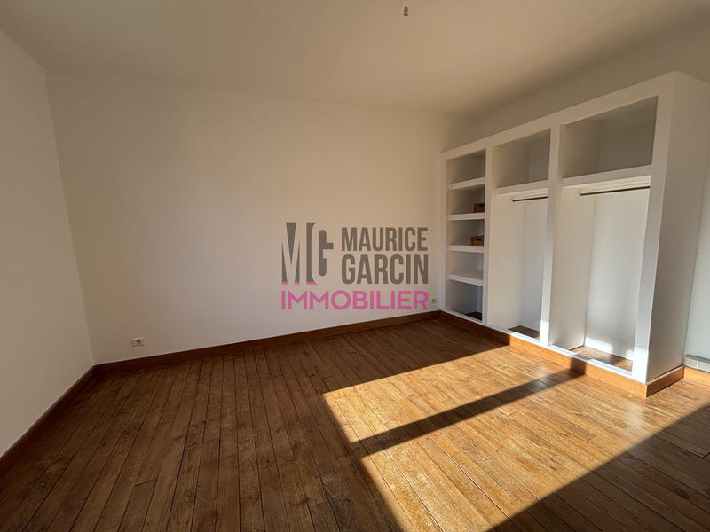 Maison - 202 m² - 7 pièces