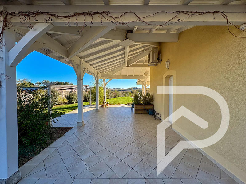 Maison - 110 m² - 6 pièces