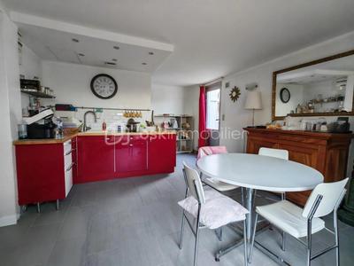 Maison traditionnelle - 81 m² - 5 pièces