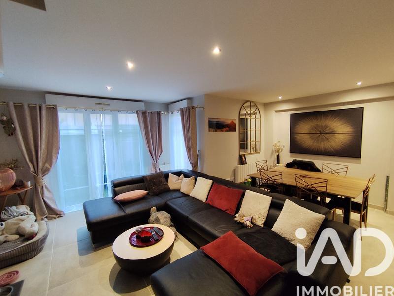 Maison - 90 m² - 5 pièces