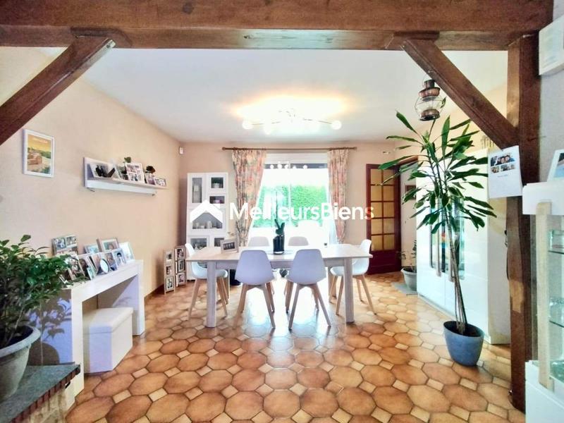 Maison - 121 m² - 6 pièces