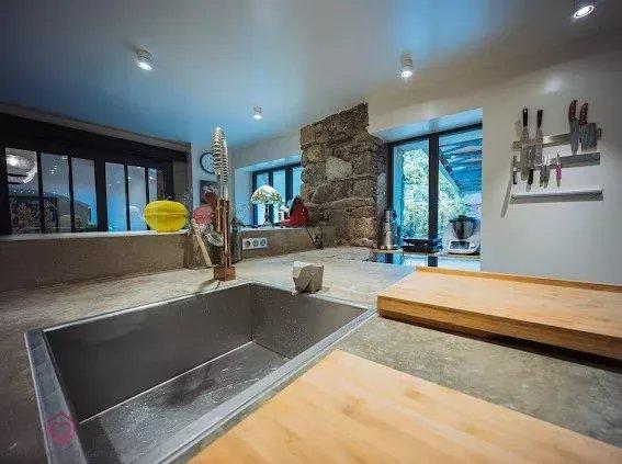 Maison chambre d'hôtes - 380 m²