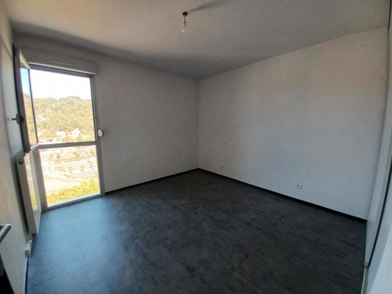 Appartement - 77 m² - 3 pièces