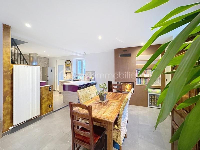 Maison en pierre - 150 m² - 6 pièces