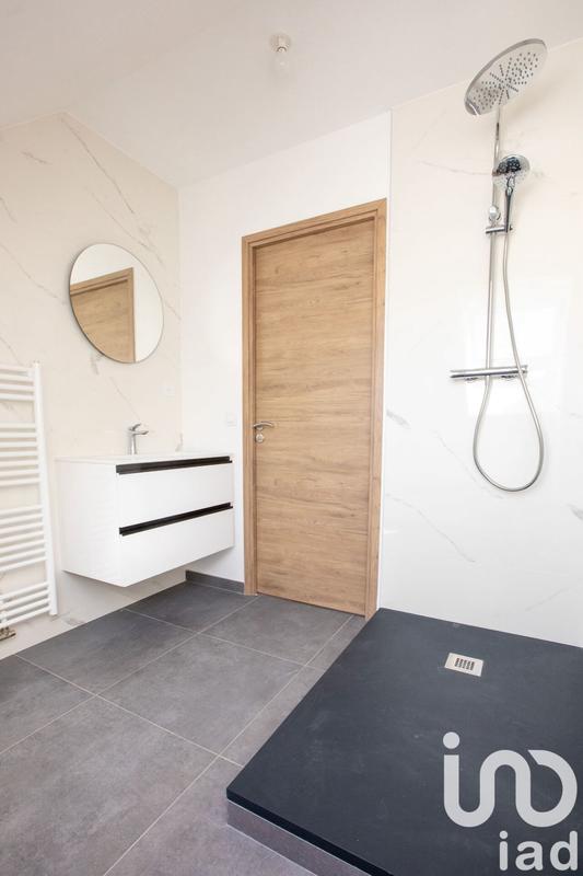 Maison - 180 m² - 6 pièces