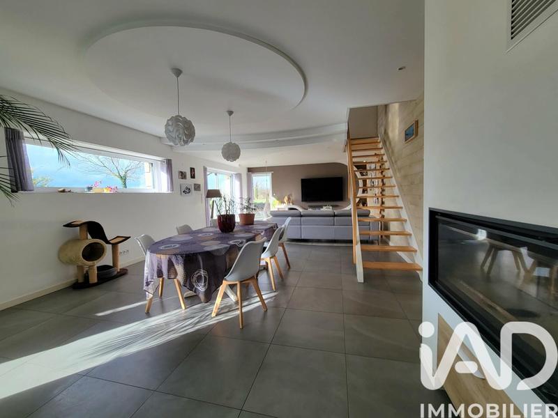 Maison - 167 m² - 6 pièces