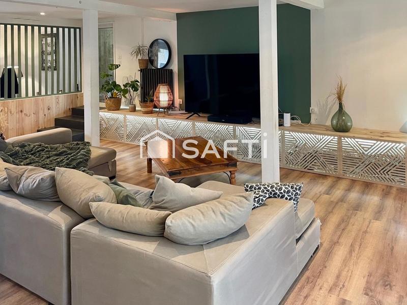 Maison - 349 m² - 10 pièces