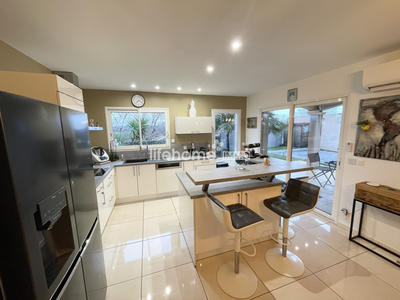 Maison - 90 m² - 3 pièces