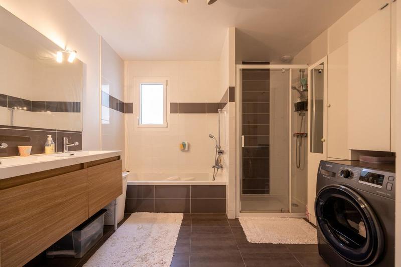 Maison - 102 m² - 4 pièces