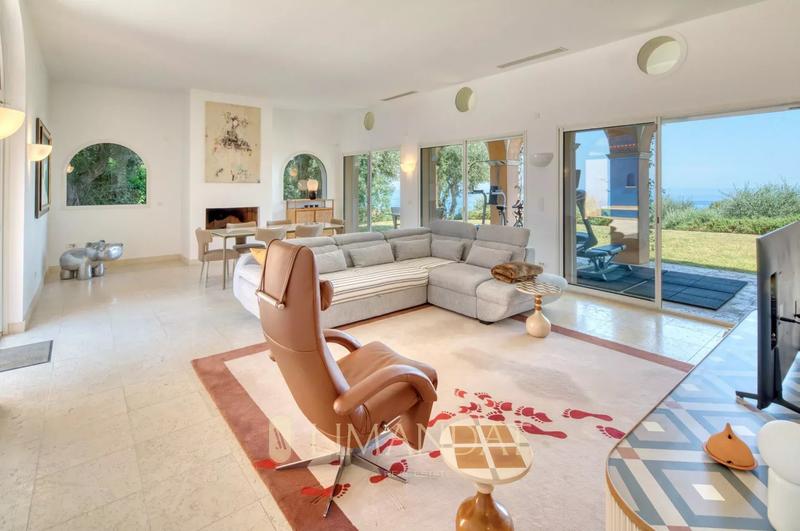 Villa - 400 m² - 6 pièces