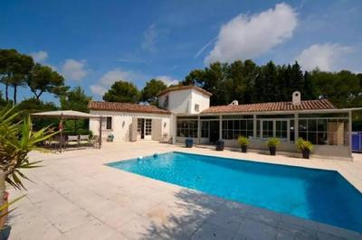 Villa - 245 m² - 7 pièces