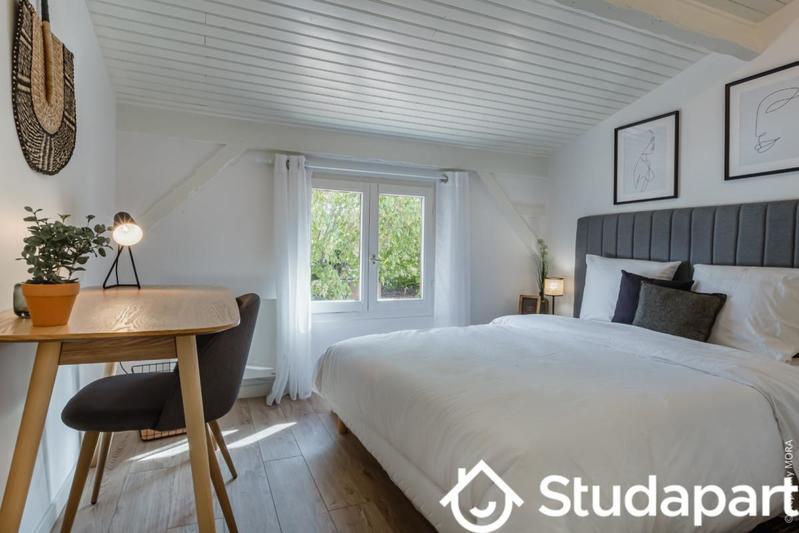 Chambre - 9 m² - 1 pièce