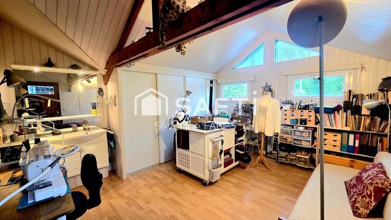 Maison - 165 m² - 6 pièces