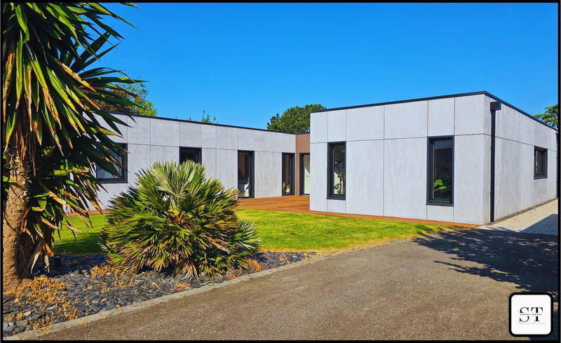 Maison - 216 m² - 8 pièces