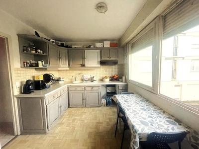 Appartement - 93 m² - 5 pièces