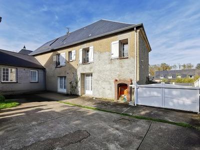 Maison - 210 m² - 10 pièces