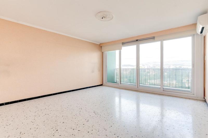 Appartement - 90 m² - 4 pièces