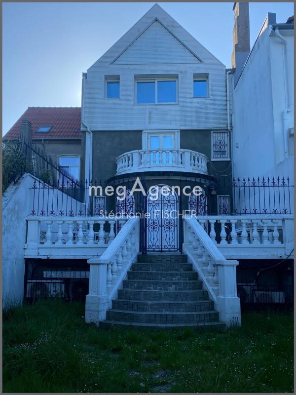 Maison de ville - 236 m² - 9 pièces