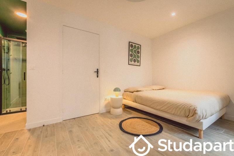 Chambre - 9 m² - 1 pièce