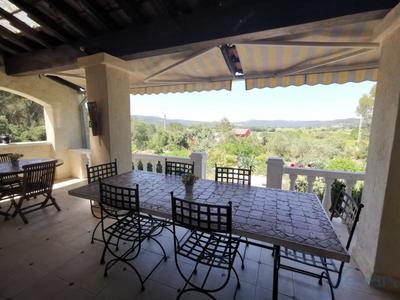 Villa - 205 m² - 6 pièces