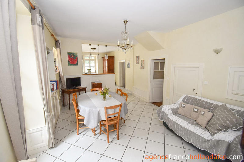 Demeure - 348 m² - 19 pièces