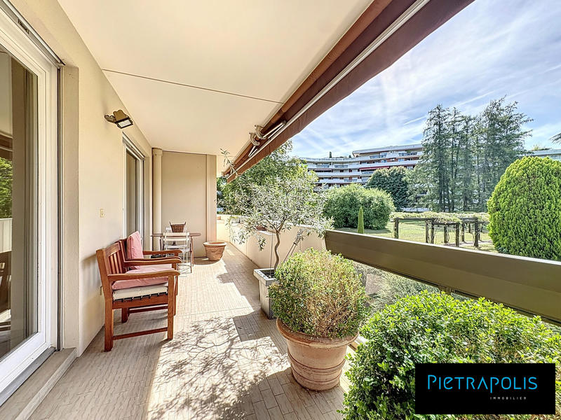 Appartement - 104 m² - 3 pièces