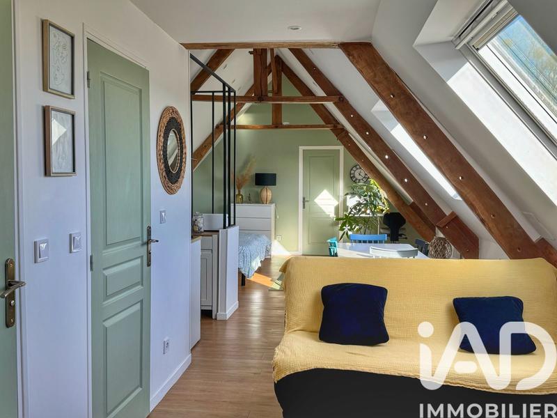 Maison - 230 m² - 8 pièces